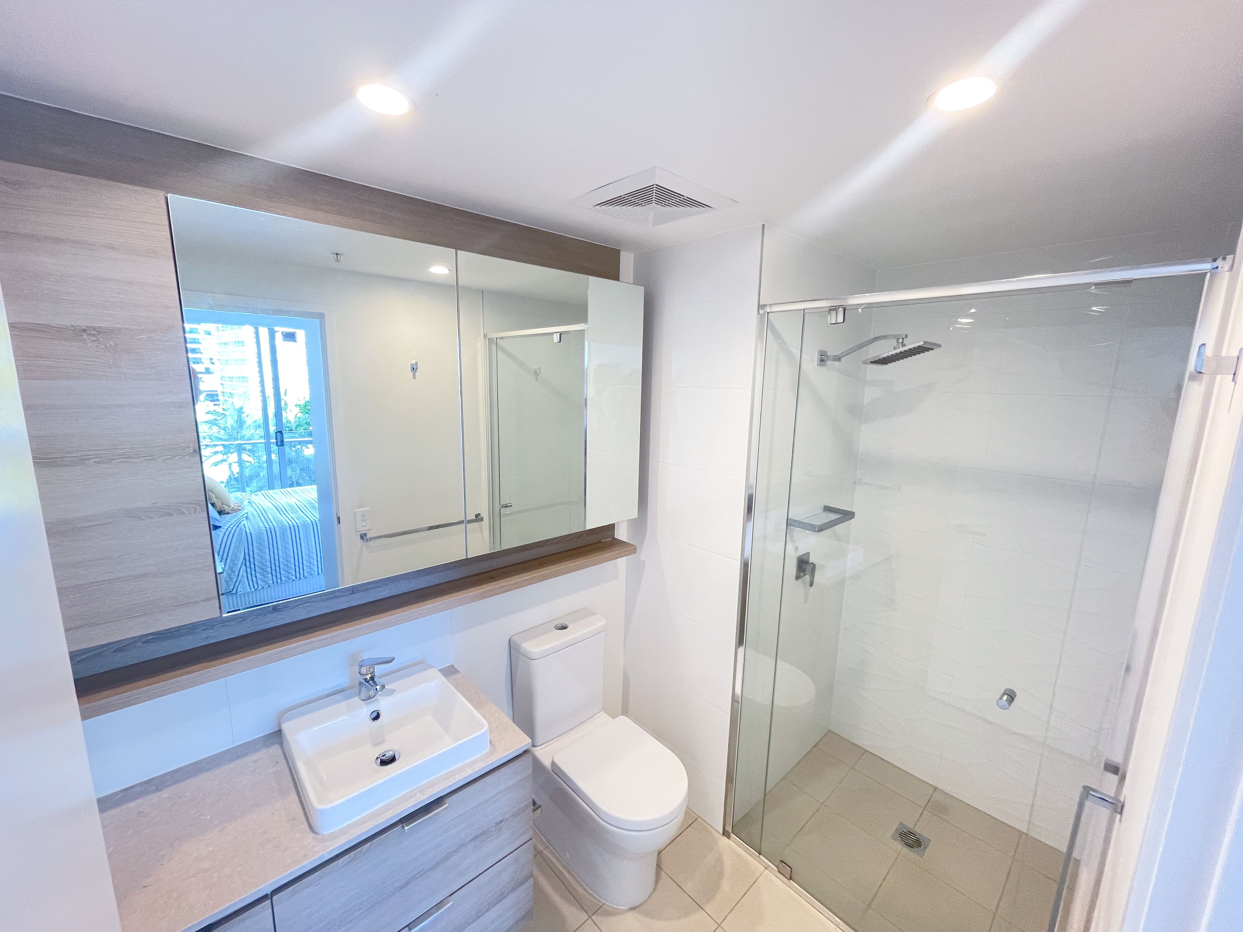 Stunning West End Apartment