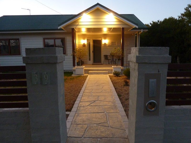 Homely, warm and charming