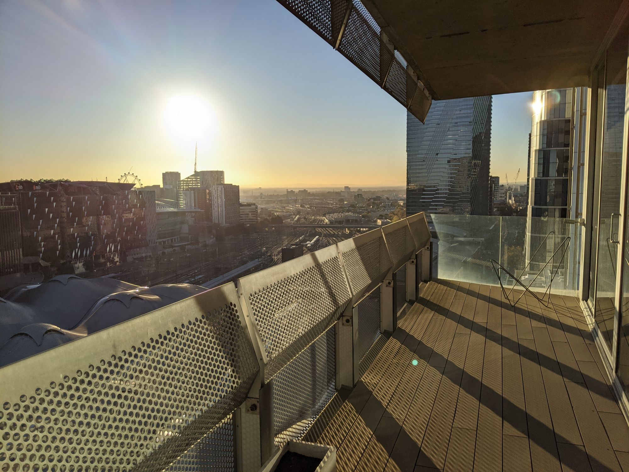 Be Dazzled by the 180 Degrees View of this Corner Unit