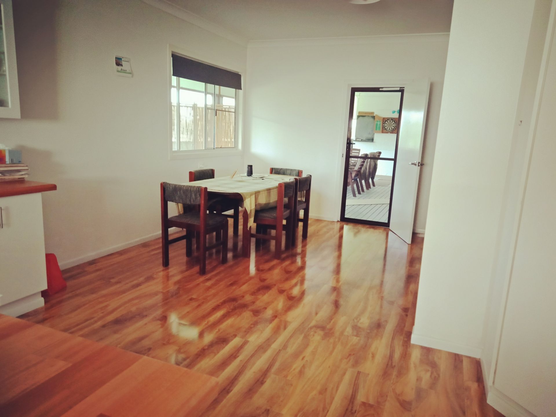 Spacious open plan 4 bedroom modern house with outstanding river views of the Clarence river
