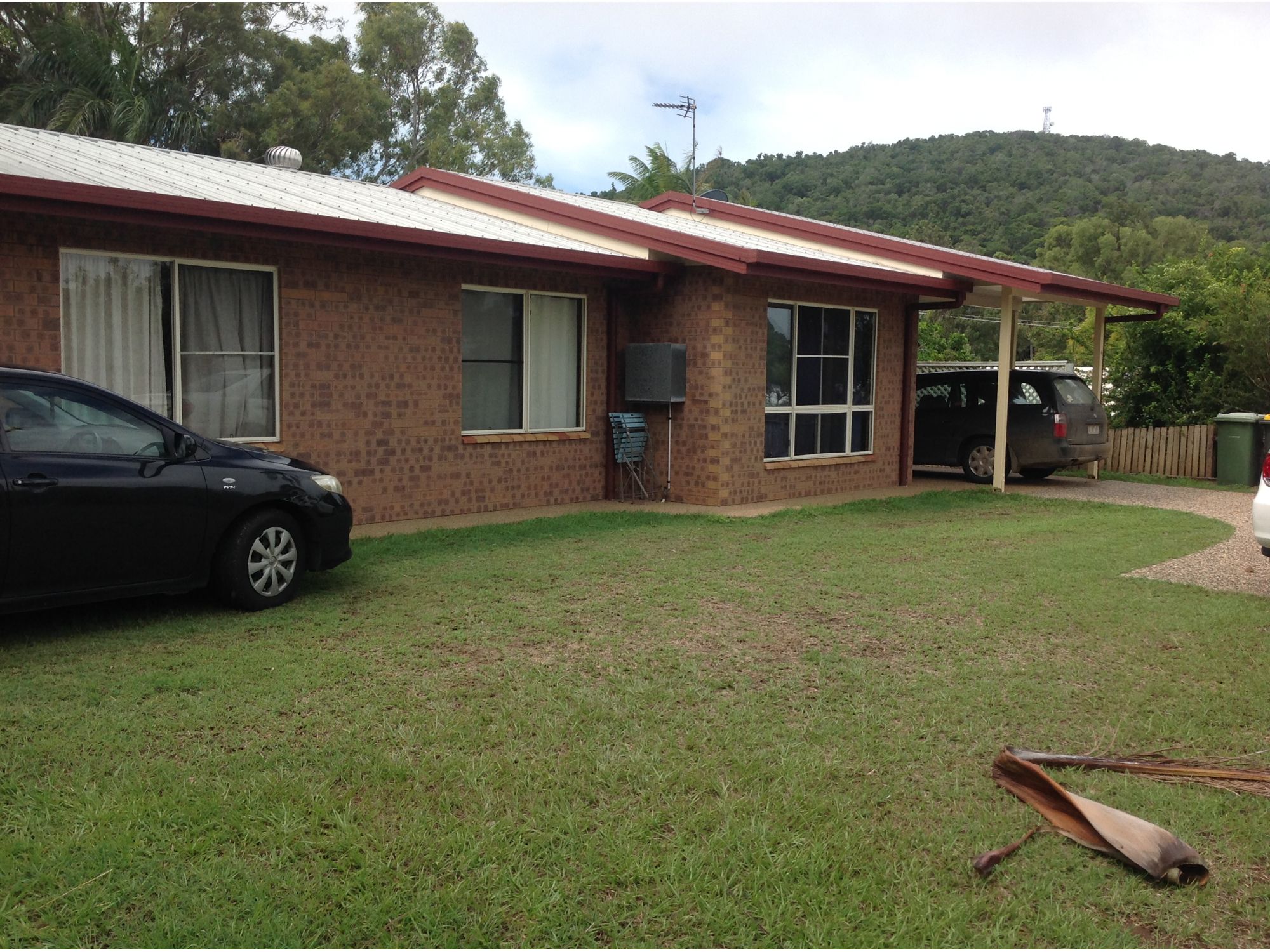 Comfortable well designed clay block 3 bedroom home close all amenities