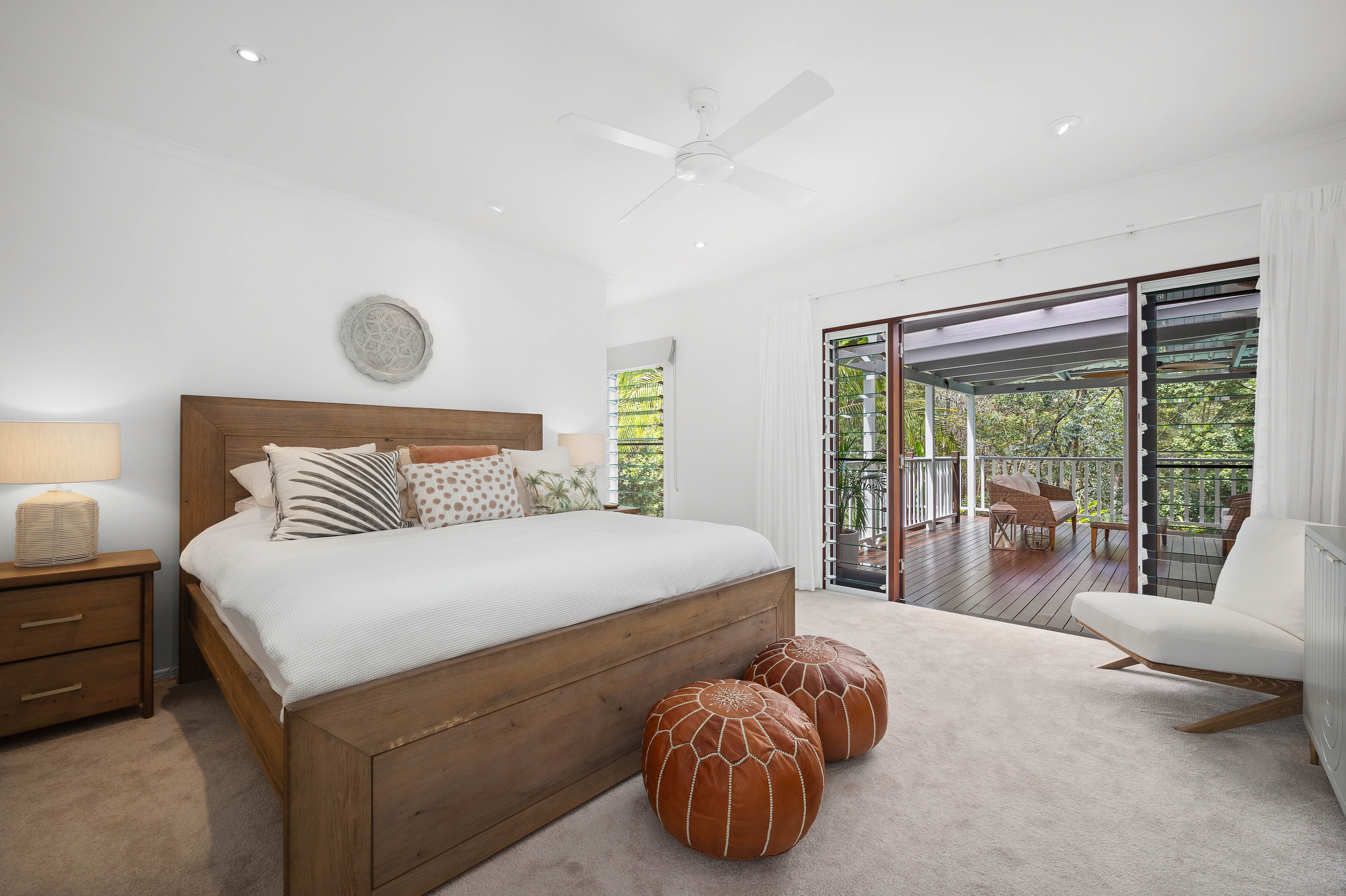 Coastal Family Home with Private Bush Backdrop