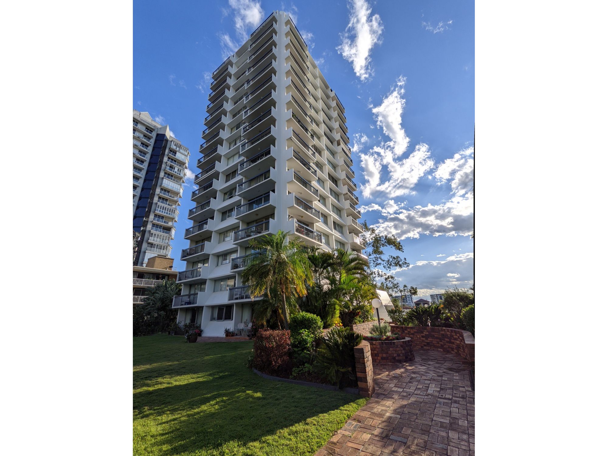 Spacious 3 Bedroom Riverside Apartment in Budds Beach