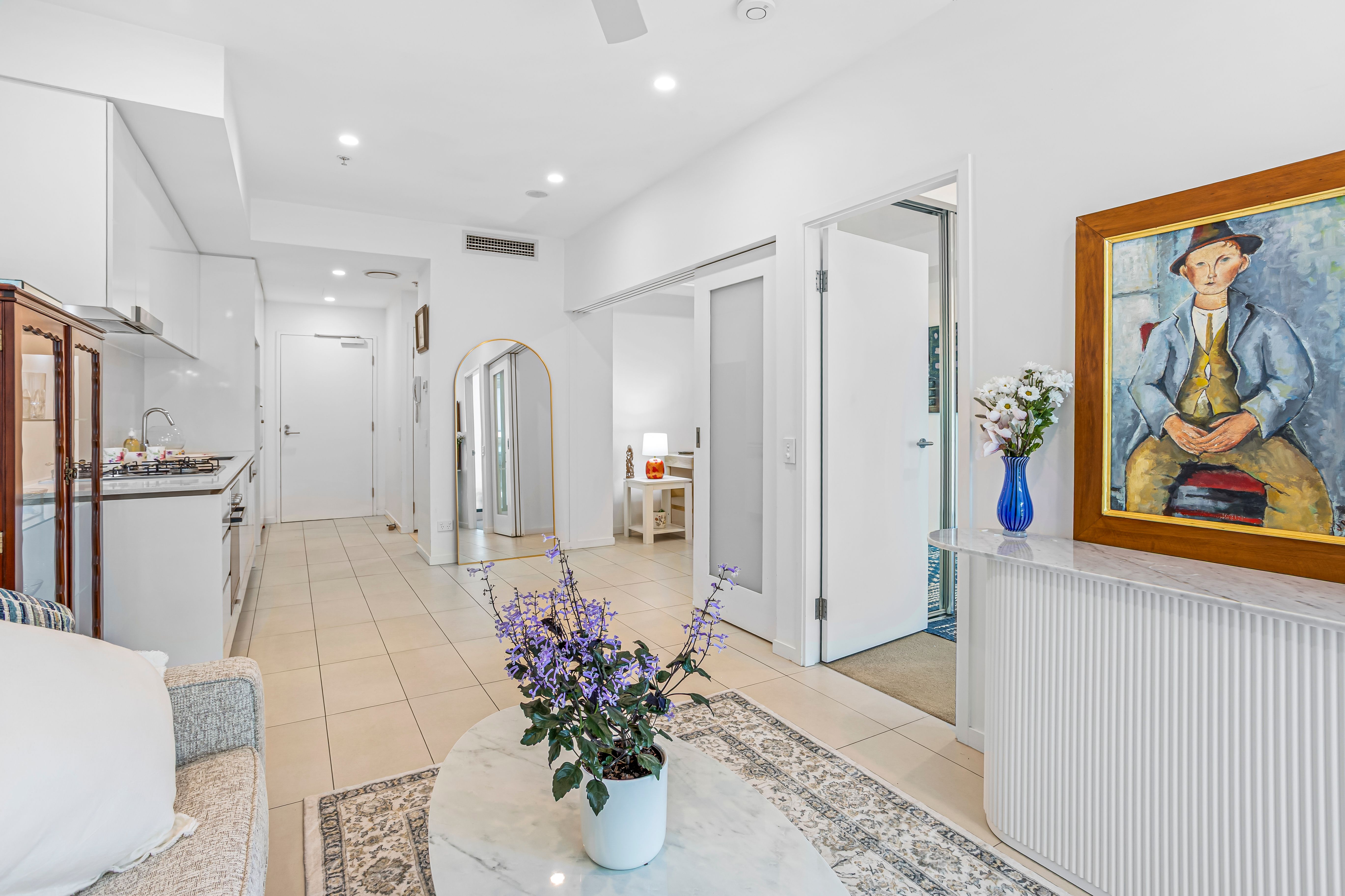 Modern 1 bed and study