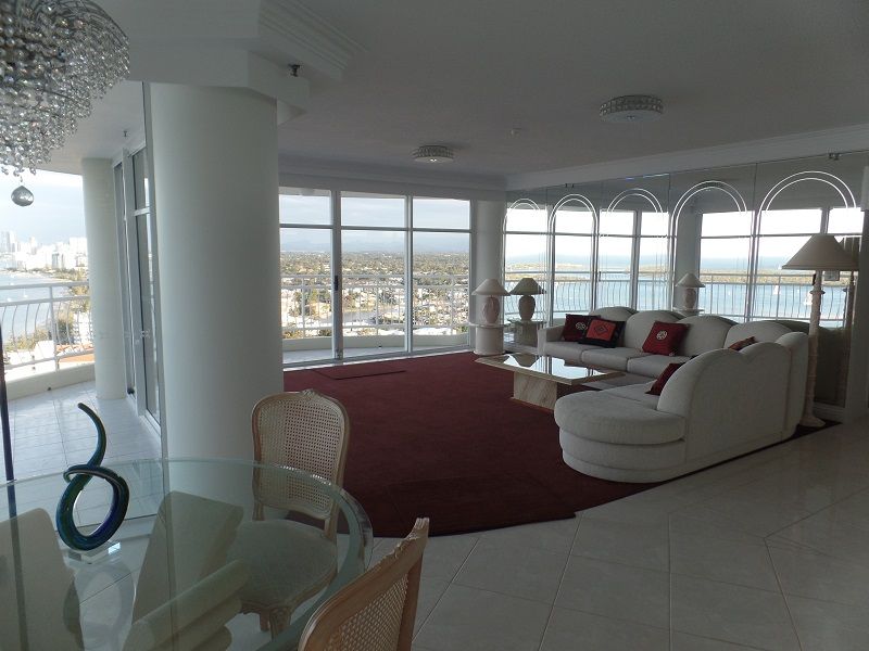 PANORAMIC VIEWS 24TH FLOOR "BAYVIEW SHORES" COMPLEX