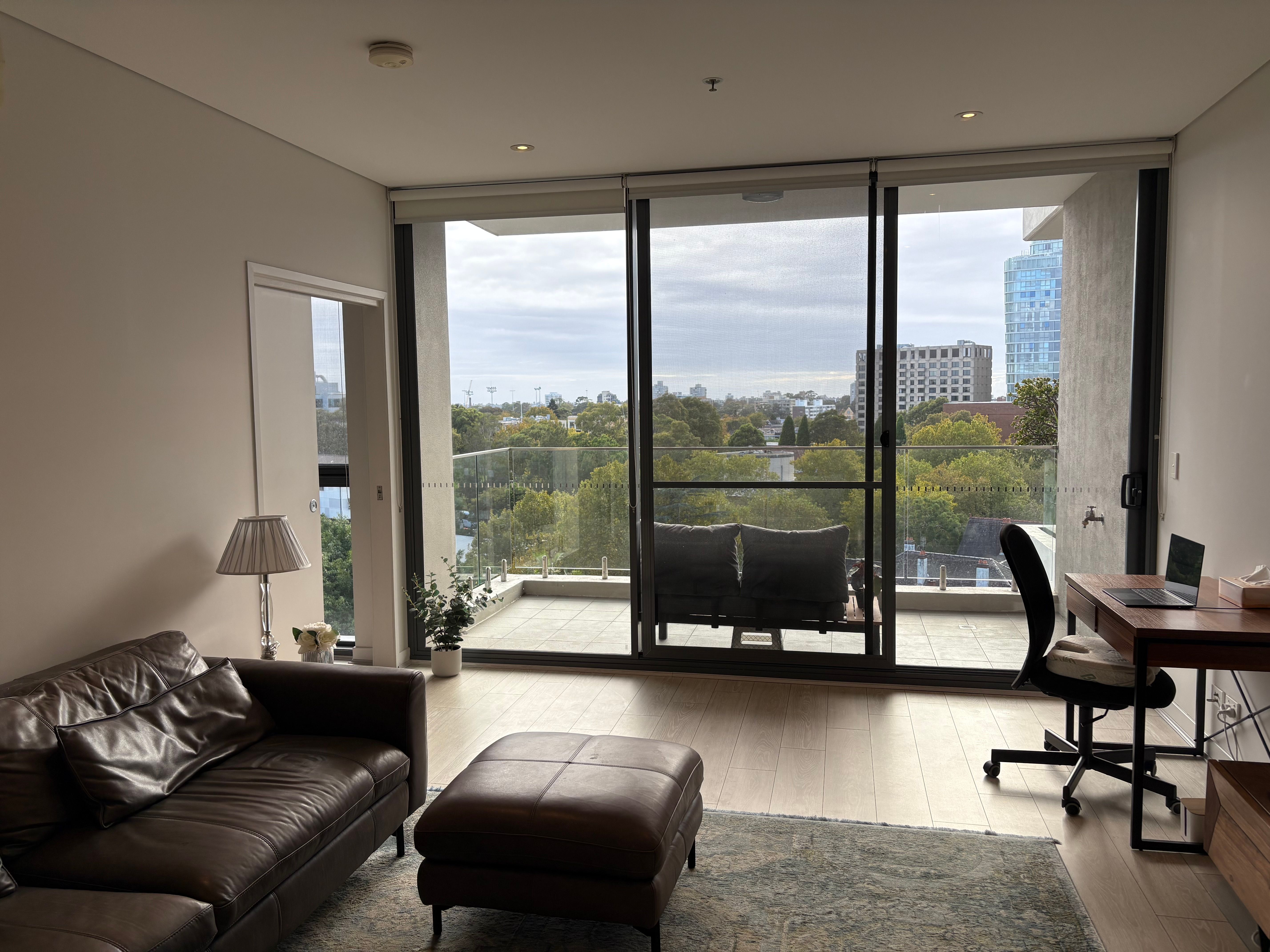 North Sydney, 1 bedroom with car space and storage