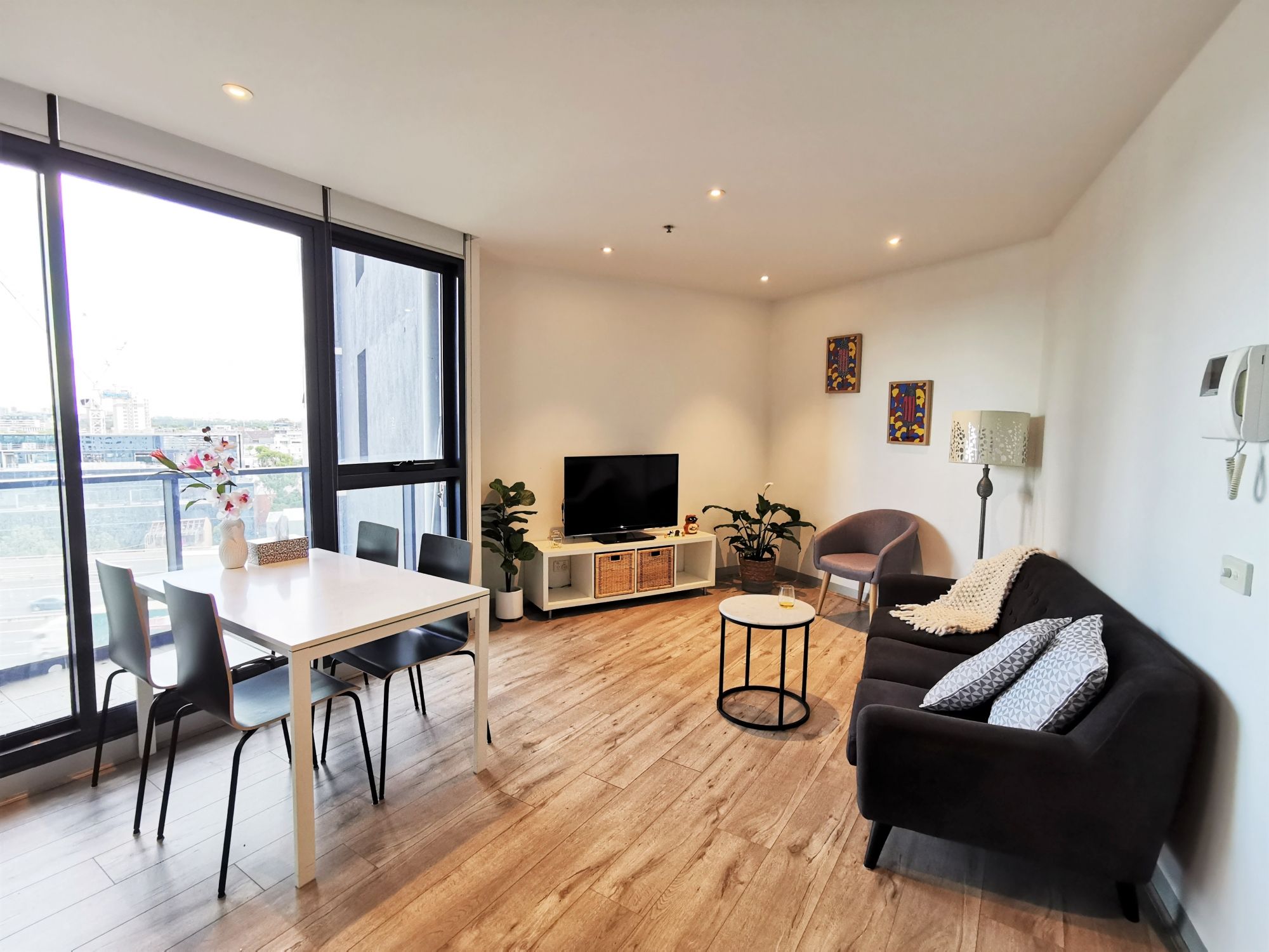 High yield investment and perfect inner city pad!